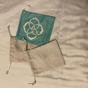 Kendra Scott drawstring dust bag pouches- taupe fabric material